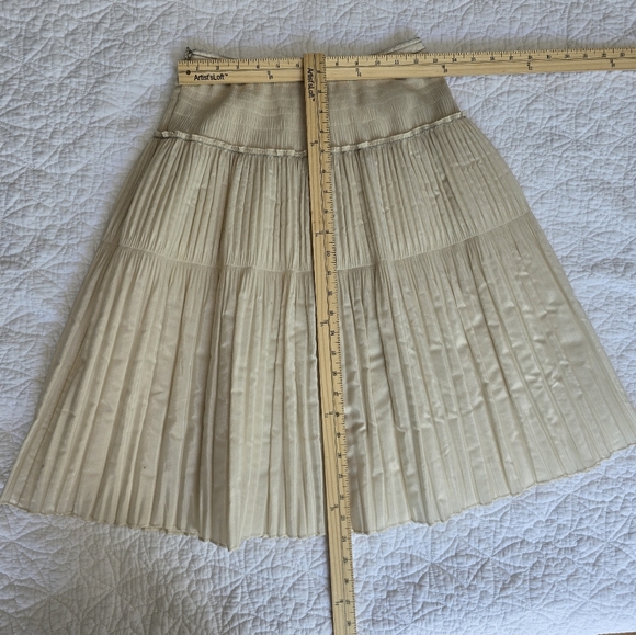 Burberry Pleated Silk Blend Tiered Skirt - Cream - Picture 14 of 14